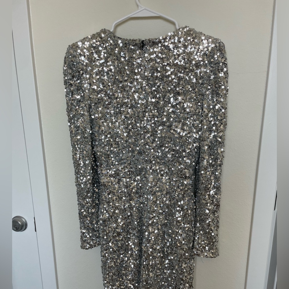Silver sequins long sleeved mini dress with plunging back by Lulus size S